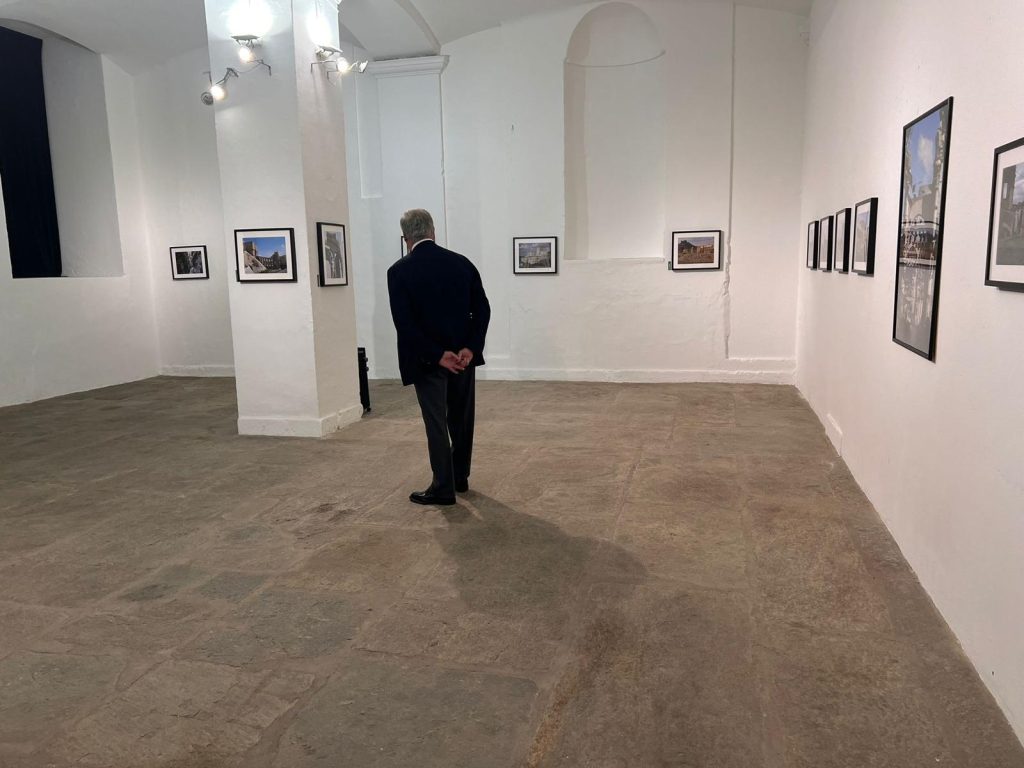 34454276-613f-4be9-8747-aaf20a61365f